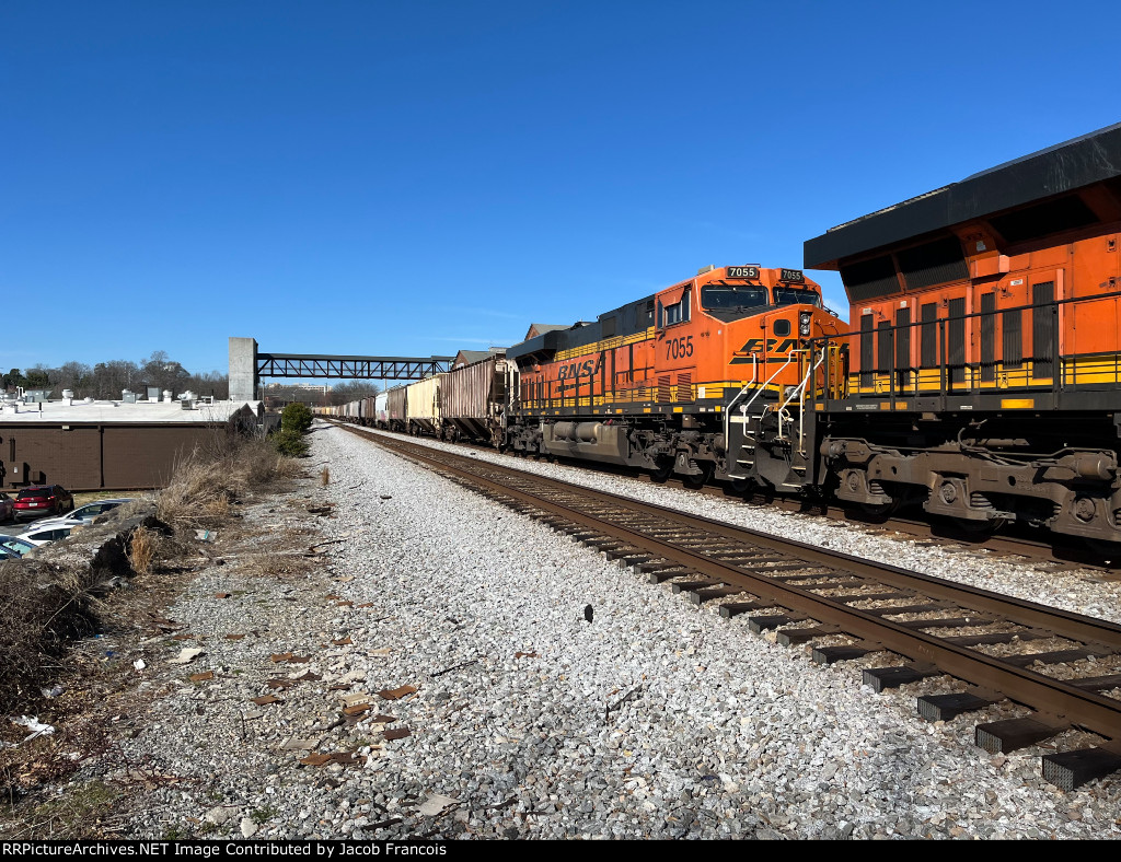 BNSF 7055